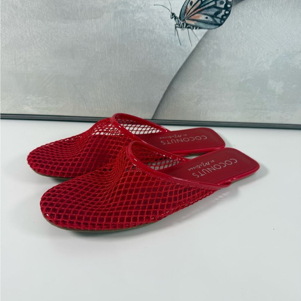 Coconuts by Matisse Red Mesh Mules - Picture 2 of 3